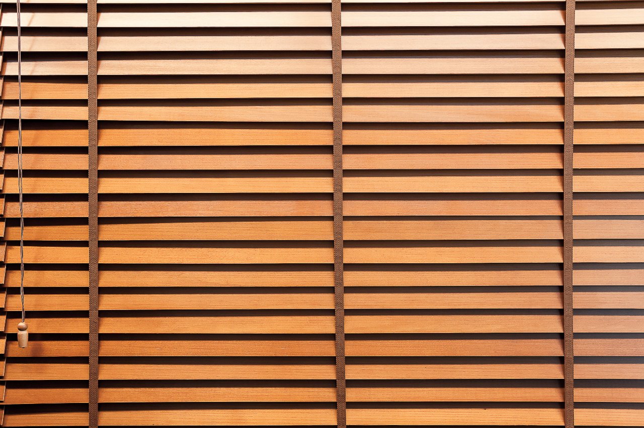 How to clean your window blinds properly-Merci-Cleaning-London-2